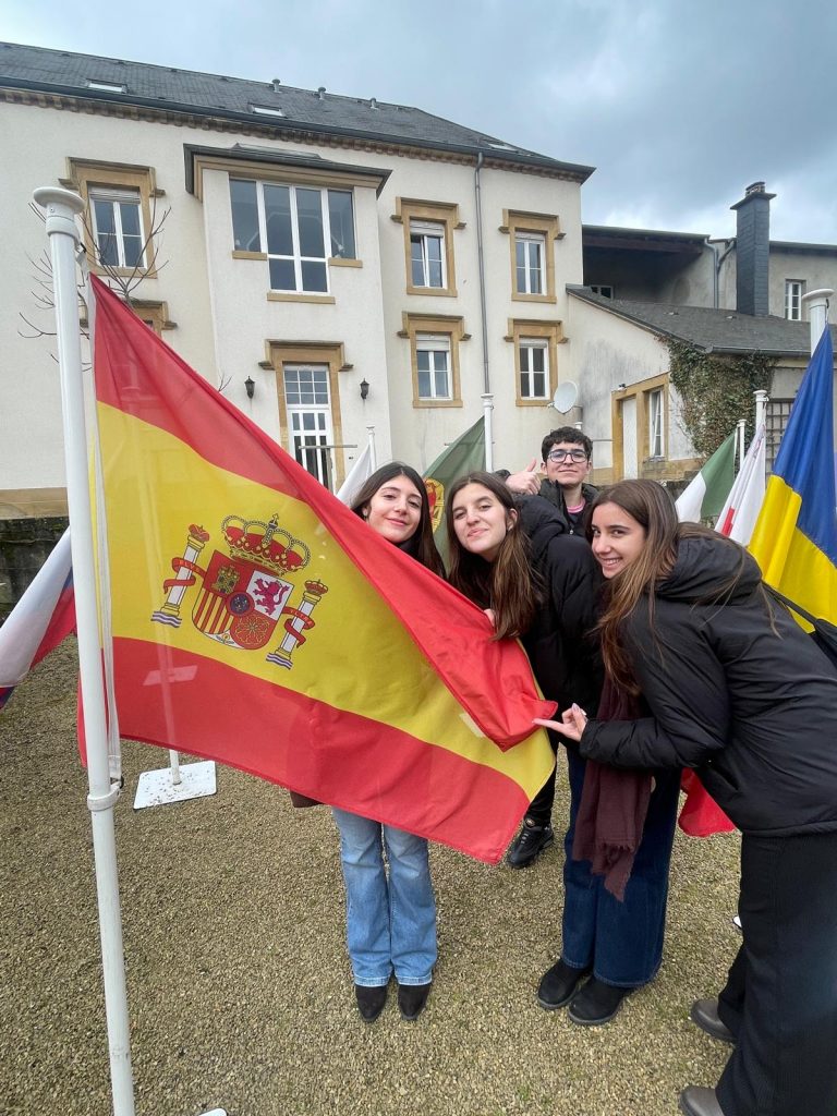 b9f60b42-edd9-4cd9-83a3-28a9aedcc0bf