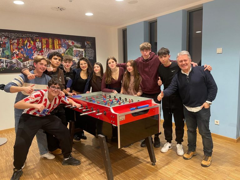 eeae2516-8cd0-4b72-81f7-6ad1cd391d61